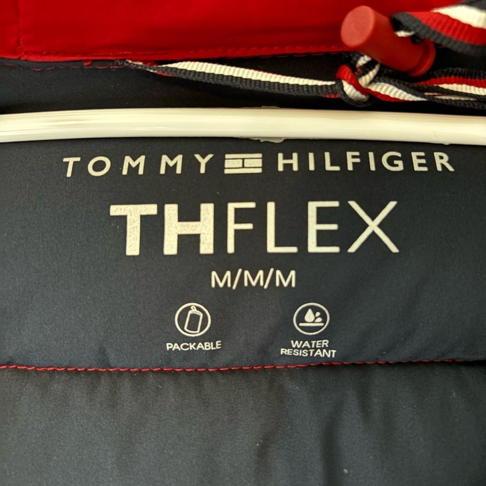 Tommy Hilfiger ThFlex Women’s Puffer Jacket Size Medium Red Hooded Long Lengh - Picture 4 of 7